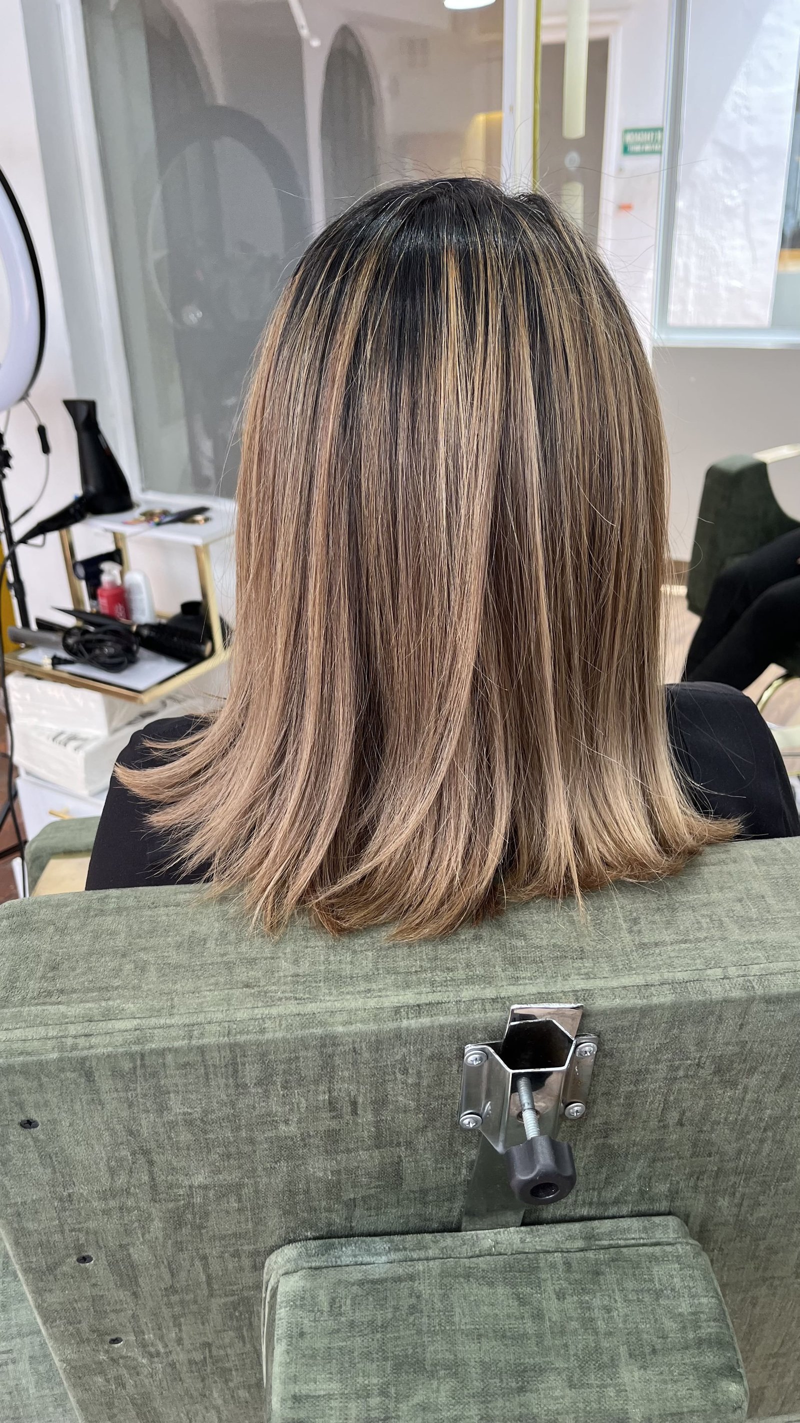 Después de tratamiento capilar caso 2 en Zénika Beauty Studio